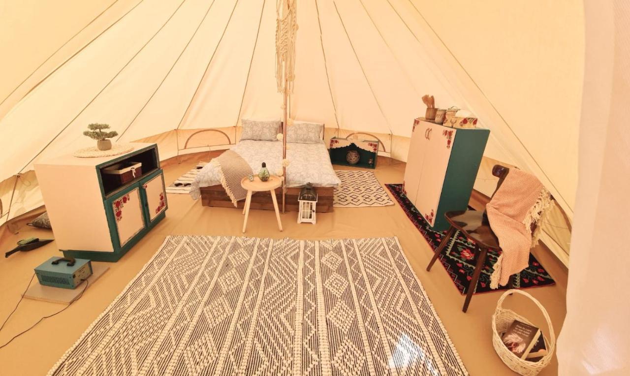 The Hunters Glamping Hotel Ciudanovita Eksteriør billede