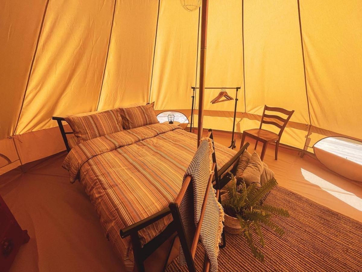 The Hunters Glamping Hotel Ciudanovita Eksteriør billede