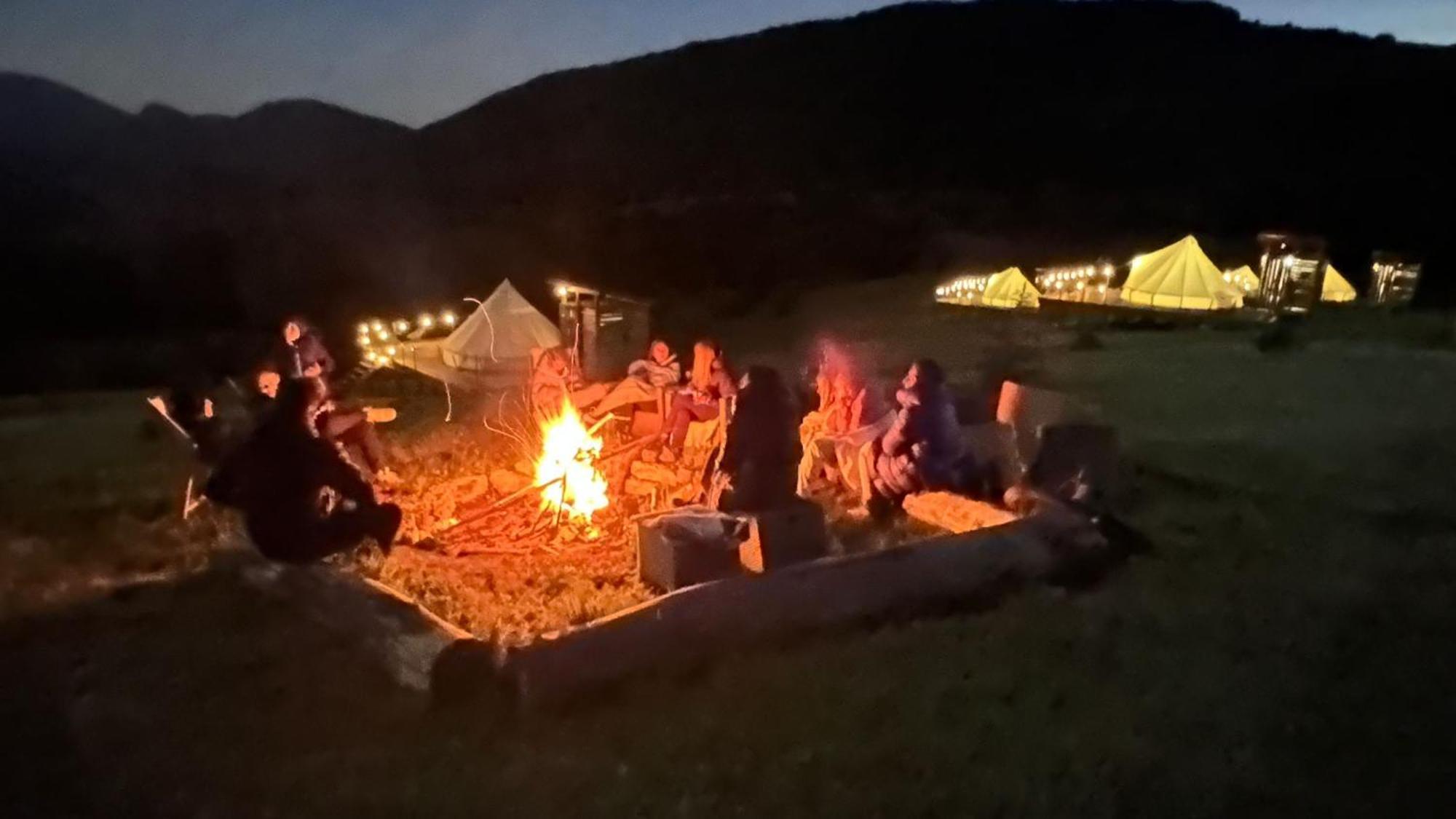 The Hunters Glamping Hotel Ciudanovita Eksteriør billede
